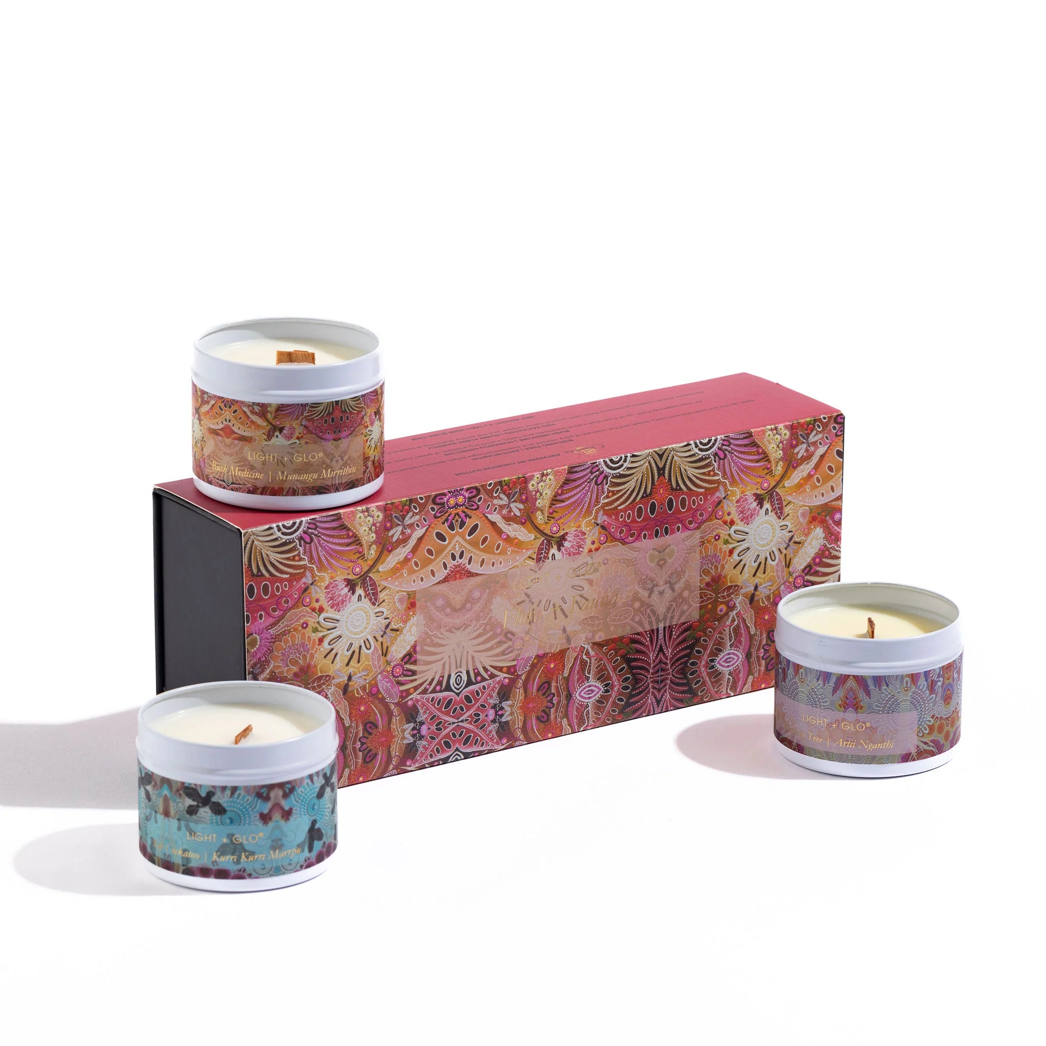 Candle gift box with 3 candles in white tins around the edge