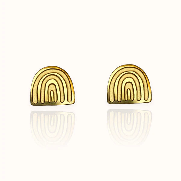 Front view image of gold stud earring in rainbow shape